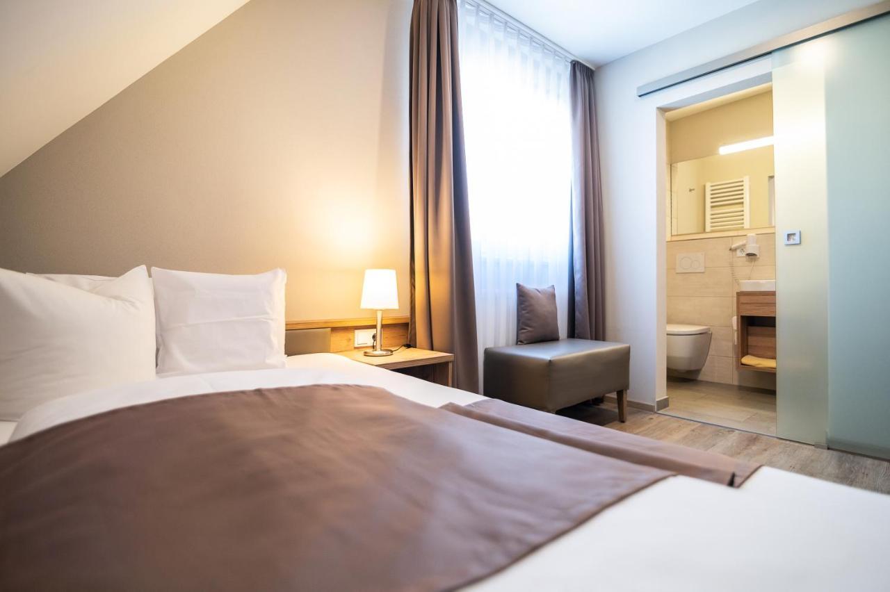 Hotel-Gasthof Neue Post Leutershausen  Kültér fotó