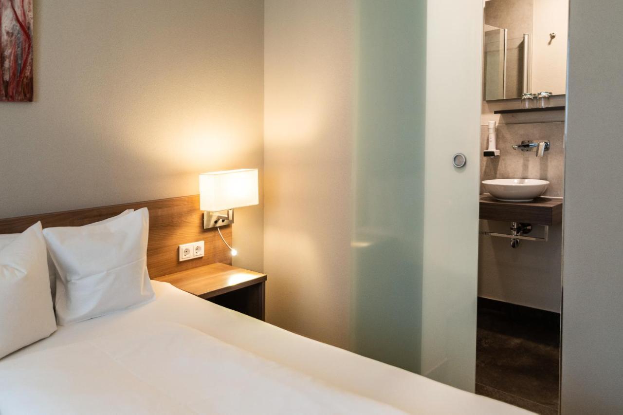 Hotel-Gasthof Neue Post Leutershausen  Kültér fotó