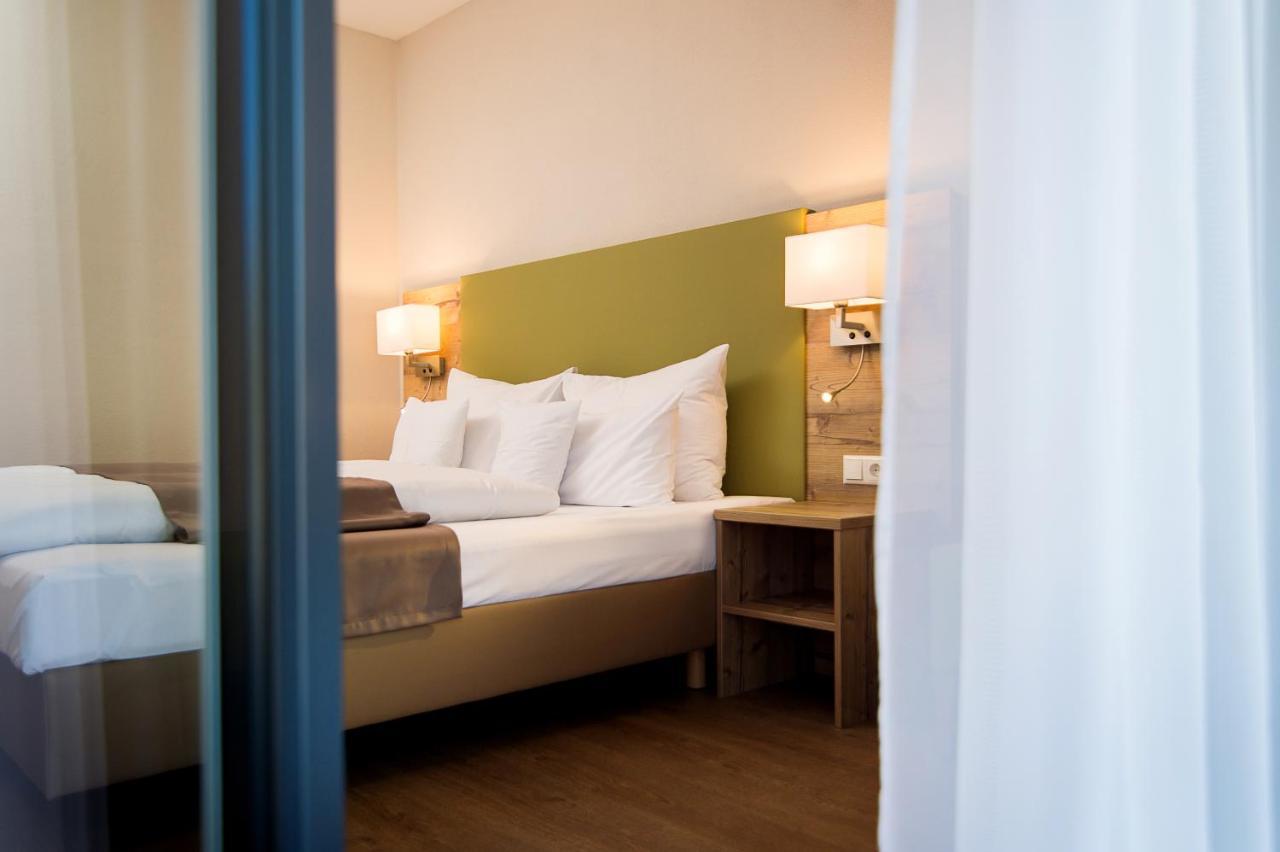Hotel-Gasthof Neue Post Leutershausen  Kültér fotó