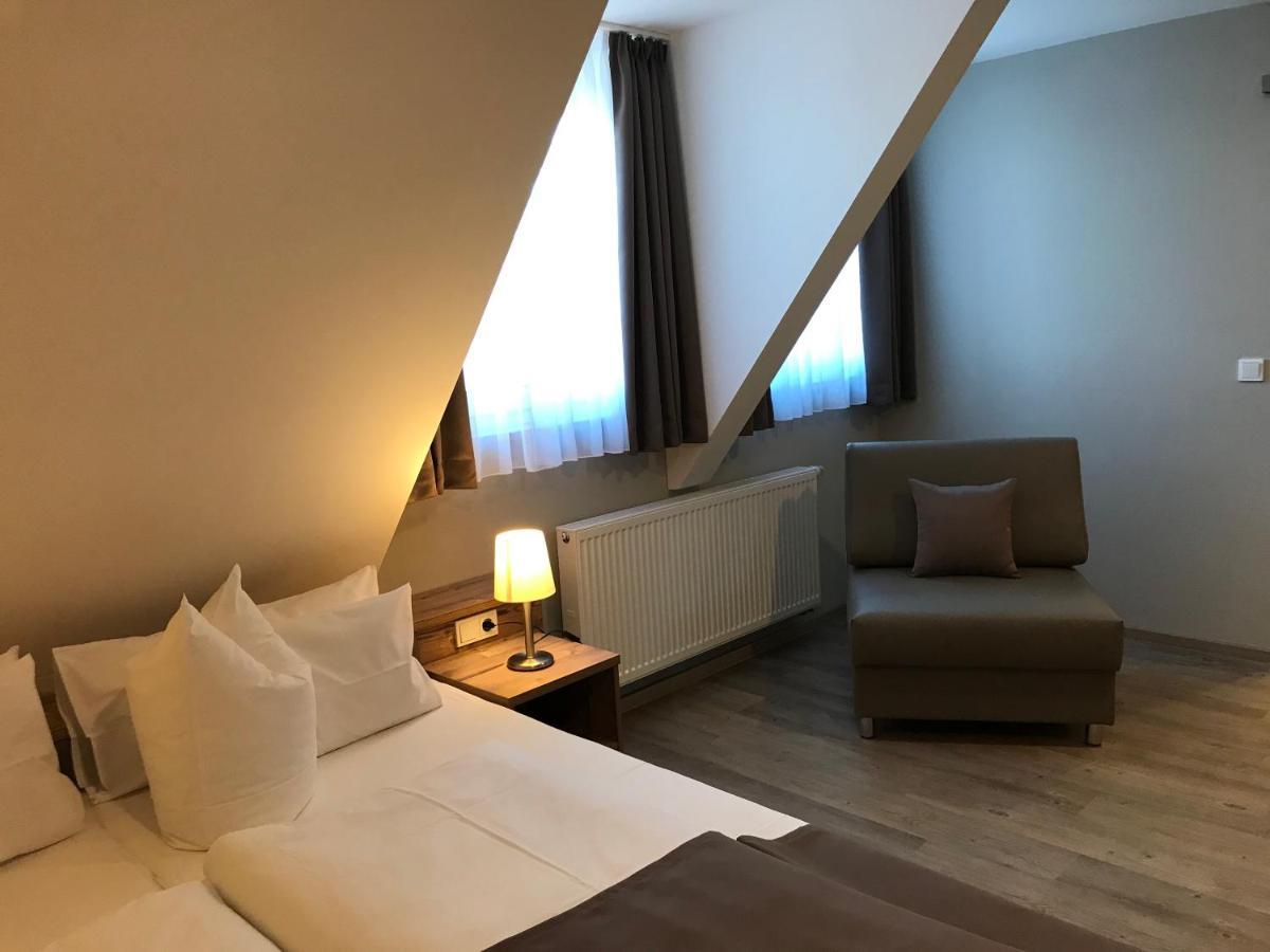 Hotel-Gasthof Neue Post Leutershausen  Kültér fotó